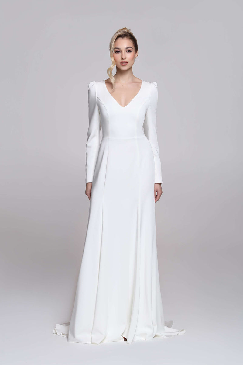 FREYA wedding dress | V neckline with long sleeves 