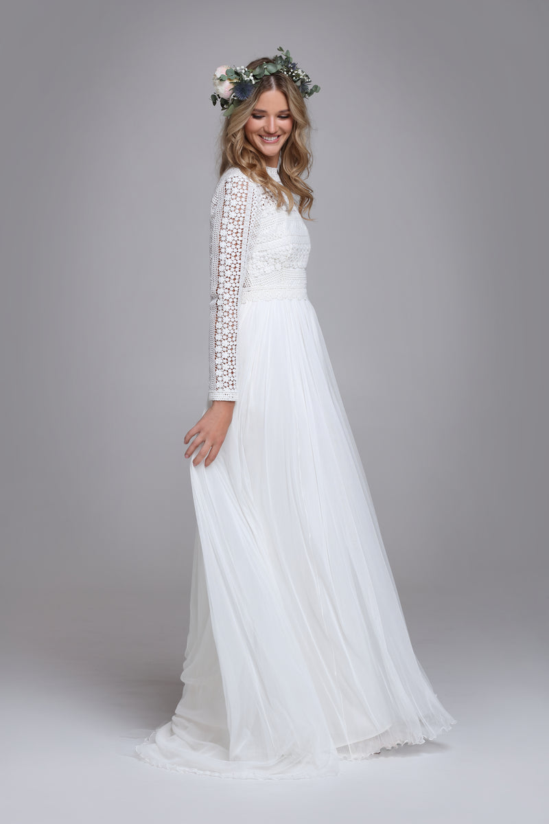 ILYSSA vintage Wedding Dress | Long Sleeves Close Bac