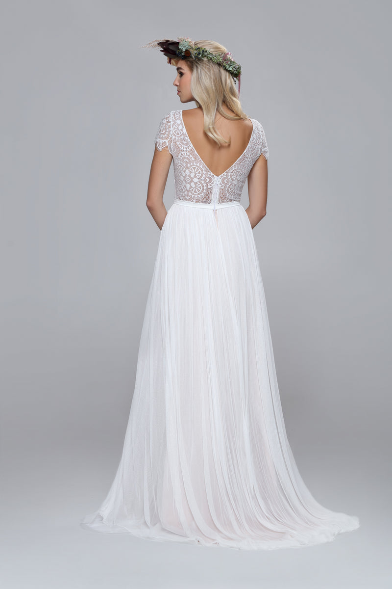 PRAIRIE wedding dress | lace cap sleeves & draped silk tulle SADONI BRIDAL SHOP | WEDDING DRESSES OSLO PRAIRIE wedding dress | lace cap sleeves & draped silk tulle SADONI BRIDAL SHOP | WEDDING DRESSES OSLO