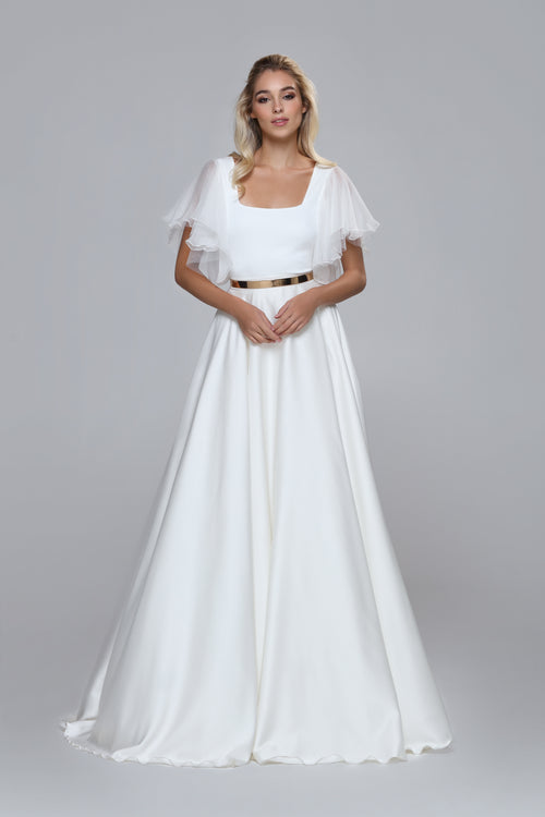 Wedding or evening skirt in polyester satin. Full circle volume.