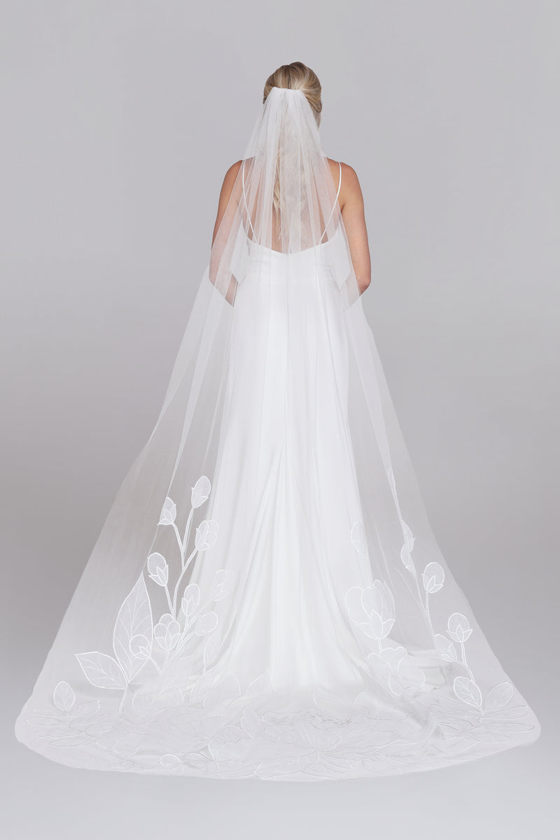 FULLMOON | veil with big flowers